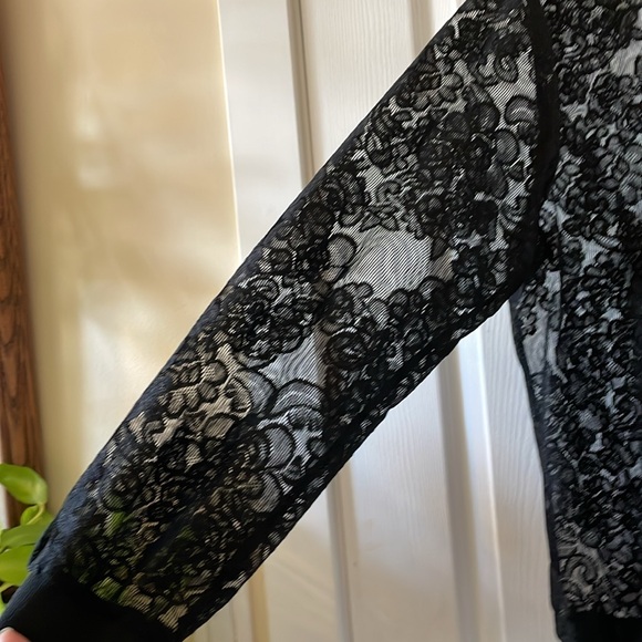 Black lace bomber jacket - Picture 2 of 6